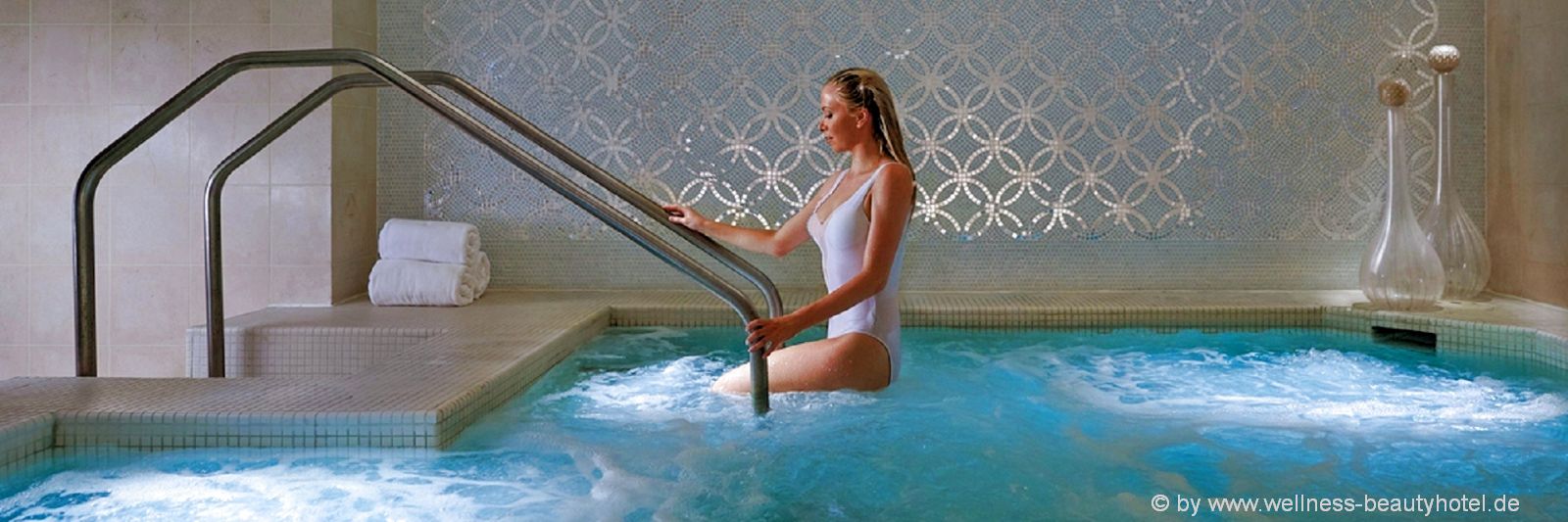 wellnessurlaub-bayern-schwimmbad-wellnesshotels-whirlpool